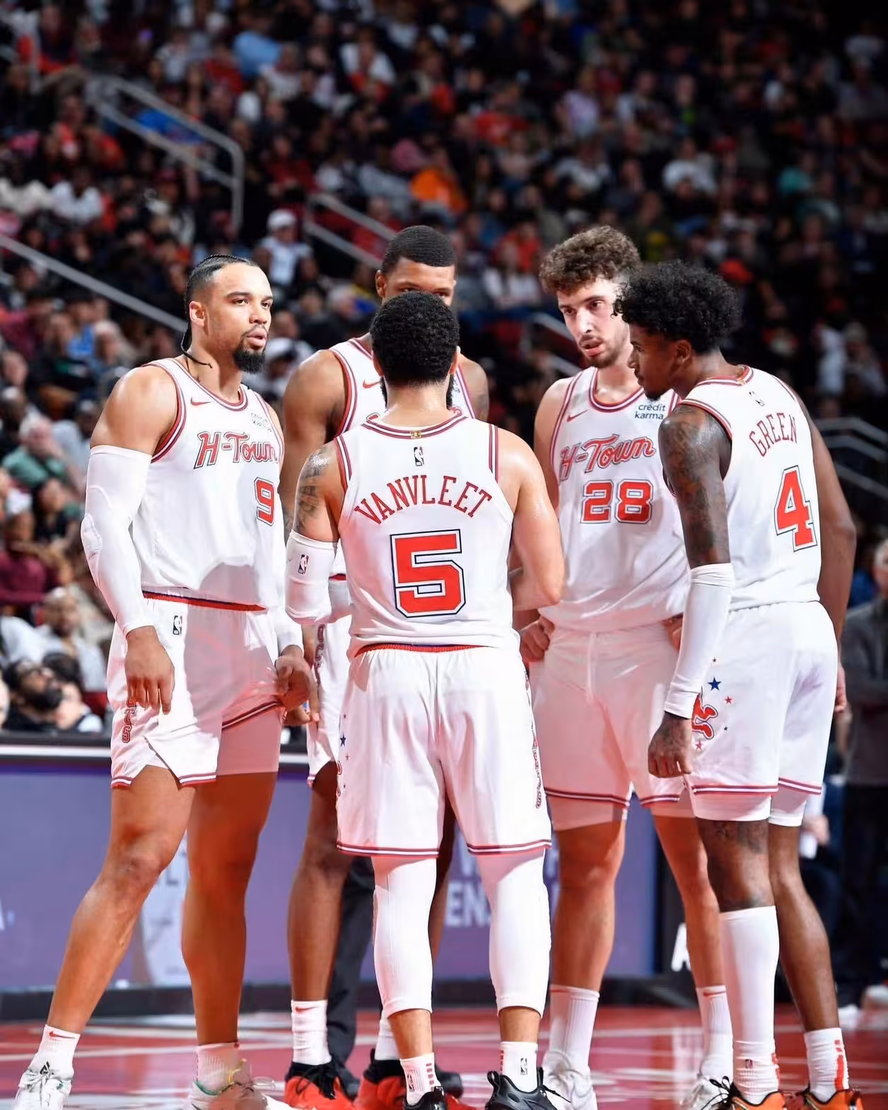 火博官网 -包含NBA总决赛关键时刻再迎强敌；克里夫兰骑士绝杀压哨；主帅态度：管理层满意；阵容厚度经受考验的词条